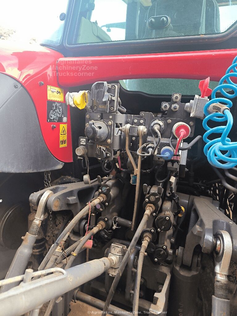 Massey Ferguson 7718 S DYNA 6 in France | Agriaffaires UK