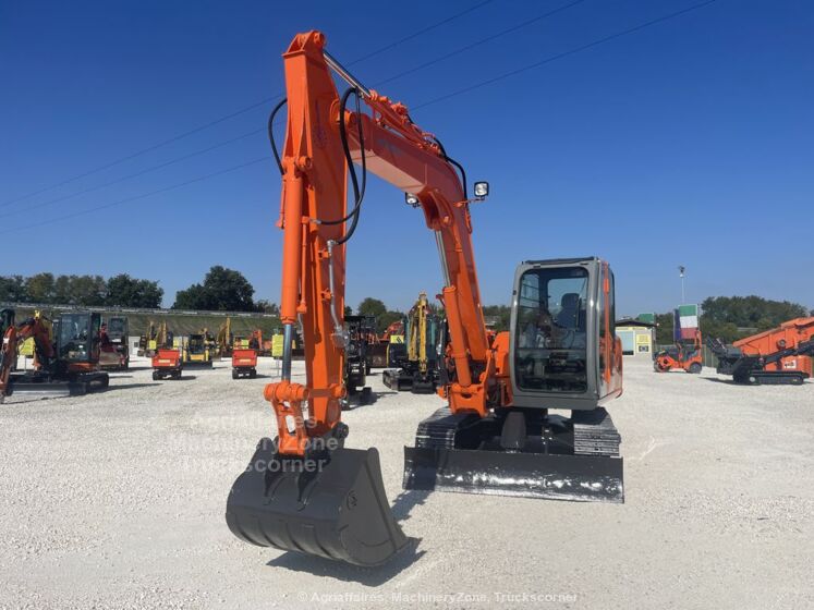 2006 Hitachi ZX80 Mini Excavators