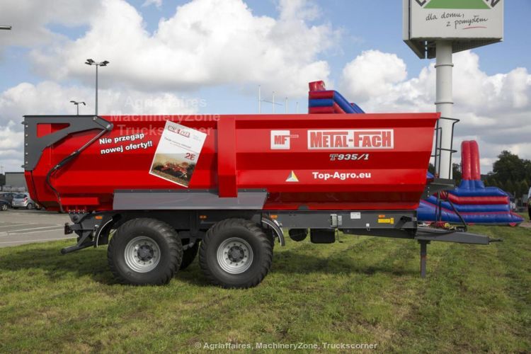 Metal-Fach T935/1 – 18t, Monocoque tipping trailer.